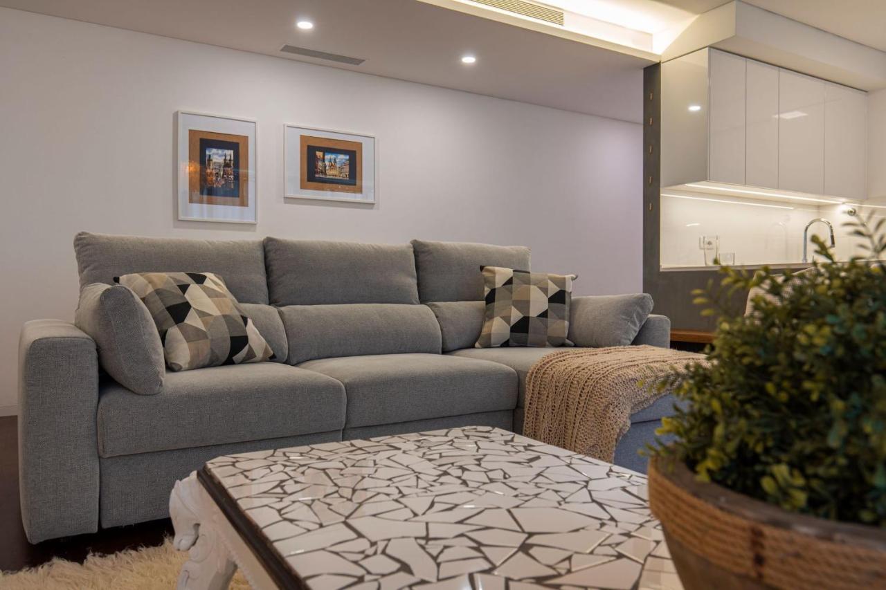Touch Of Class 2Bdr Apartment By Lovelystay Cascaes Exterior foto
