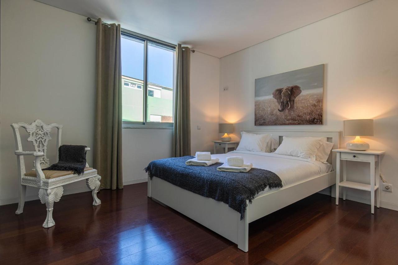 Touch Of Class 2Bdr Apartment By Lovelystay Cascaes Exterior foto